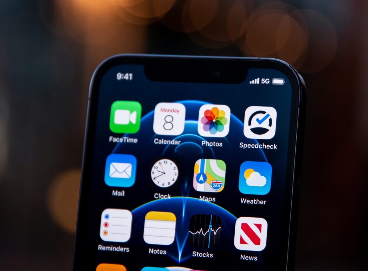 西宁苹果手机维修分享为什么 iPhone 12 在冬季会自动关机 