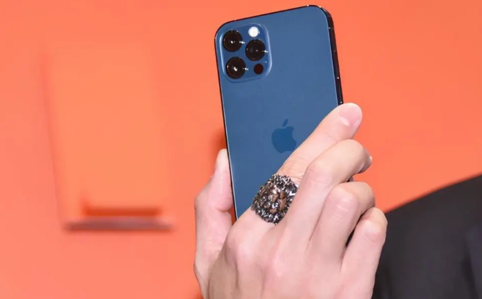 西宁苹果手机维修分享iPhone12系列重启方法教程 